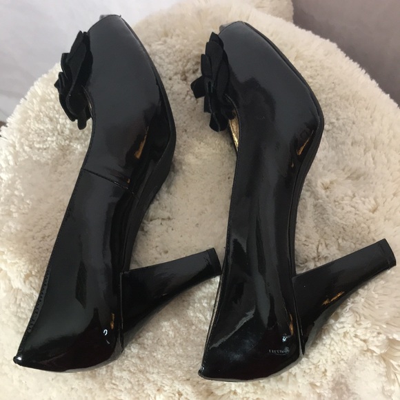 Like New Sofft Heels - Picture 7 of 10